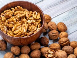 5 Manfaat Kacang Kenari untuk Kulit Lebih Halus dan Cerah