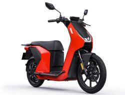 Memperkenalkan Charged Baycat, Skuter Listrik Indonesia, Cek Spesifikasi dan Harganya
