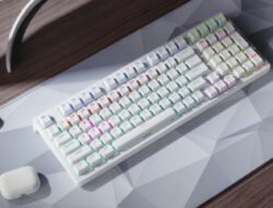 Lenovo Luncurkan Keyboard Mekanis Murah dengan RGB, Tri-mode dan Sakelar yang Dapat Diganti Saat Digunakan