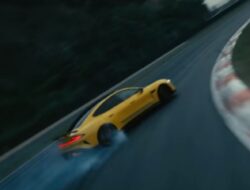 Mobil Listrik Andalan Xiaomi SU7 Ultra Meluncur di Lintasan Gran Turismo 7