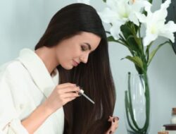 Gunakan Minyak untuk Rambut Bebas Ketombe dengan Resep Mudah Ini