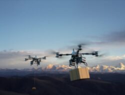 DJI Meluncurkan Drone Kargo Andalan FlyCart 100 dengan Muatan 80 kg dan Sistem Keselamatan Canggih