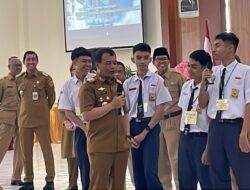 Kunjungi SMAN 1 Kartasura, Gubernur Jateng Pesan Tidak Ada Bullying dan Kekerasan Selama MPLS