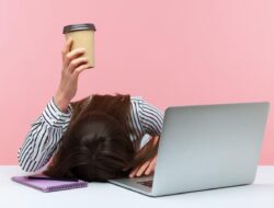 Kopi dan Sakit Kepala: Ketahui Apakah Minuman Ini Dapat Meredakan atau Menyebabkan Rasa Sakit