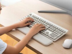 Kombo Keyboard dan Mouse Xiaomi Ini Dilengkapi Sandaran Tangan dan Suara Klik yang Senyap