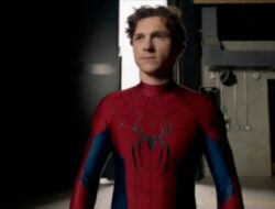 Tom Holland Memamerkan Kostum ‘Spider-Man: Brand New Day’-nya, Ini Penampakannya