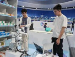 Beijing Menjadi Tuan Rumah Pertandingan Robot Humanoid Pertama di Dunia, Diikuti 280 Tim