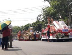 Pawai Pembangunan Sukoharjo 2025 Semarak, Ribuan Warga Penuhi Jalan di Sepanjang Rute