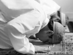 Penting untuk Diketahui, Begini Penjelasan Hukum Batuk Saat Shalat