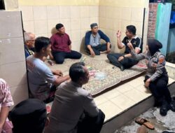 Sambangi Pos Ronda, Polisi Sukoharjo Bangun Konsep “Pagar Mangkok” Bersama Warga