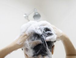 Apakah Mandi Junub Tanpa Shampo Dibolehkan? Simak Penjelasannya