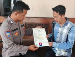 Terobosan Baru Polres Sukoharjo, Bhabinkamtibmas Antar SKCK ke Rumah Warga
