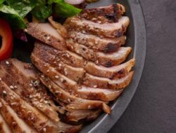 Apa yang Harus Dilakukan Seorang Muslim Jika Tidak Sengaja Makan Daging Babi