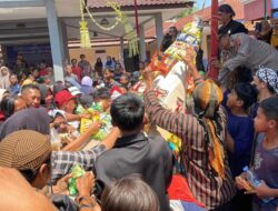 Kirab Pembukaan Grebeg Penjalin Desa Trangsan Sukoharjo Meriah, Ribuan Warga Padati Rute