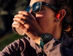 Smartwatch Suunto Vertical 2 Diluncurkan dengan Layar AMOLED, GPS 65 Jam, dan Senter Bawaan