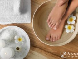 Rendam Kaki Anda Dalam Air Teh Hijau untuk Pedikur Terbaik!