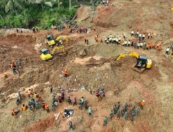 Dukung Penanganan Longsor di Banjarnegara, Kementerian PU Kirim Bantuan Alat Berat