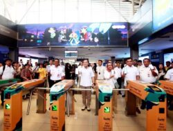 Mobilitas Makin Mudah, QRIS Livin’ Mandiri Kini Terintegrasi di KCI dan LRT