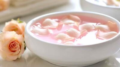 Air Mawar untuk Kulit: Apa yang Tidak Boleh Dicampur dengan Bahan Alami Ini