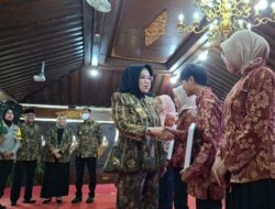 Beasiswa Kuliah Sukoharjo Diserahkan Bupati, Tiga Diantaranya Mahasiswa Univet Bantara