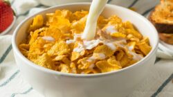 Apakah Cornflakes Baik untuk Sarapan Setiap Hari? Cari Tahu Apa Kata Ahli Gizi di Sini