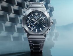 Casio MRG-B2100D-2A adalah Jam Tangan yang Terinspirasi Pagoda Jepang dengan Dial Biru dan Konstruksi Titanium