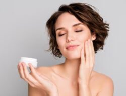 2 Krim Malam Buatan Sendiri untuk Memanjakan Kulit Anda Sebelum Tidur