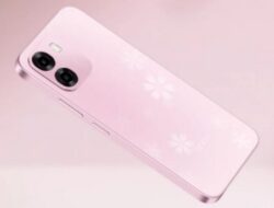 Ponsel Murah Terbaru Oppo Diluncurkan dengan Baterai Raksasa 7000mAh