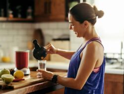 5 Minuman untuk Memulai Hari Anda Selama Perjalanan Penurunan Berat Badan