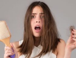 Khawatir Rambut Rontok? Atasi dengan Masker Rambut Telur dan Minyak Kelapa