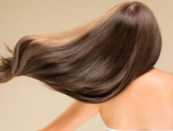5 Cara Alami untuk Mendapatkan Rambut Lembut, Halus, dan Berkilau