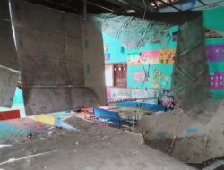 Gempa Pacitan Terasa Berdampak di Sukoharjo, Plafon TK Karangmojo 2 Weru Ambrol