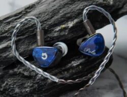 Headphone Zone x Pula Unicrom IEM Menampilkan Driver 10mm dan Desain Kayu Maple yang Distabilkan
