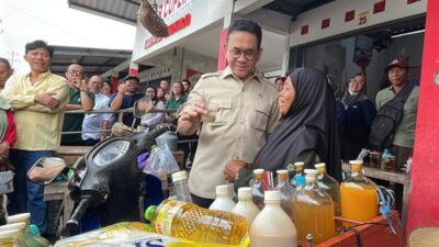 Mendag Sambangi Pasar Cuplik Sukoharjo, Pantau Harga Bahan Pokok Pangan Jelang Ramadan