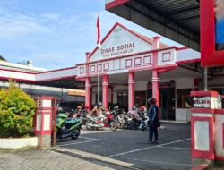 Ramai-ramai Warga Sukoharjo Reaktivasi BPJS PBI-JK di Kantor Dinas Sosial