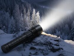 Senter Ion Natrium 10.000mAh Pertama di Dunia Menghasilkan 2.500 Lumen, Berfungsi pada Suhu -40°C