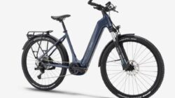 Decathlon Luncurkan Sepeda Listrik Stilus E-Touring dengan Motor Bosch dan Komponen Shimano