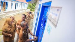 Terdampak Tanah Gerak Banjarnegara, Gubernur Ahmad Luthfi Serahkan 36 Unit Rumah