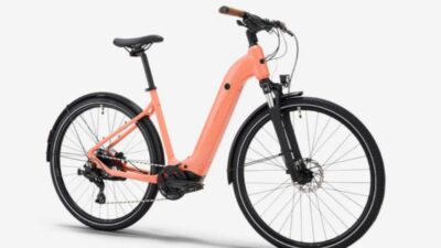 Decathlon Luncurkan Sepeda Listrik Hybrid Rockrider E-ACTV 500 Warna Peach Orange Baru