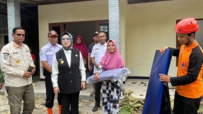 Bencana Angin Kencang di Weru Sukoharjo, Bupati Tinjau Lokasi dan Salurkan Bantuan