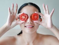 Lulur Penghilang Noda Kulit Akibat Paparan Sinar Matahari, Bahannya Tomat dan Tepung Beras