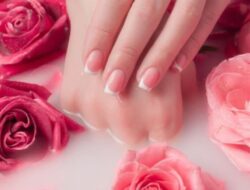 Ingin Kuku yang Berkilau, Kuat, dan Merah Muda? Perawatan Kuku DIY di Rumah Ini Sangat Luar Biasa!
