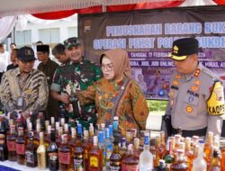 Jelang Lebaran, Forkopimda Sukoharjo Musnahkan Barang Bukti Narkoba dan Miras