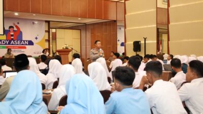 Siswa SMA Sukoharjo Diberi Pemahaman AI Lewat Pelatihan AI Ready ASEAN