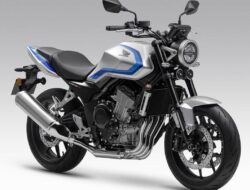 Lebih Dekat dengan Honda CB500 Super Four 2026 dengan Mesin Empat Silinder