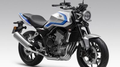 Lebih Dekat dengan Honda CB500 Super Four 2026 dengan Mesin Empat Silinder