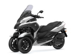 Memperkenalkan Yamaha Tricity 300 2026, Skuter Pertama Merek yang Dilengkapi dengan Airbag