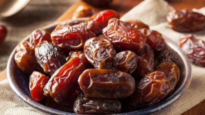 Kurma: Buah Manis Ini Bisa Menjadi Obat Terbaik Anda untuk Alergi Husim Dingin