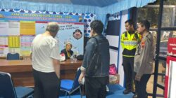 Cerita Seorang WNA Diturunkan Travel di Pospam Simpang Lima Sukoharjo, Ternyata Ini Masalahnya