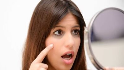 Gunakan Irisan Mentimun, bukan Tomat untuk Menghilangkan Lingkaran Hitam di Bawah Mata, Ini Alasannya